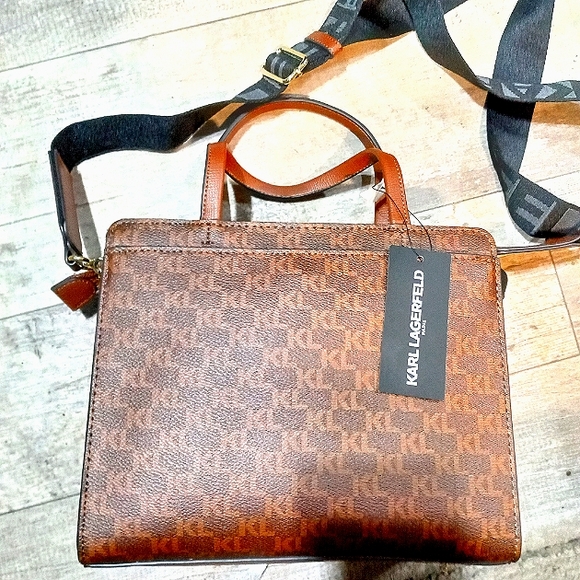 BRAND NEW KARL LAGERFELD PURSE! - Picture 1 of 2